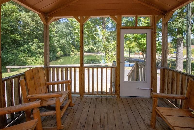 Yogi Bear Lakeside Family Lodge-13